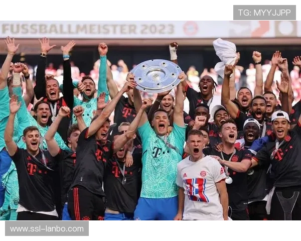 拜仁2-1力克巴黎，诺伊尔8次扑救助球队豪取赛季16连胜